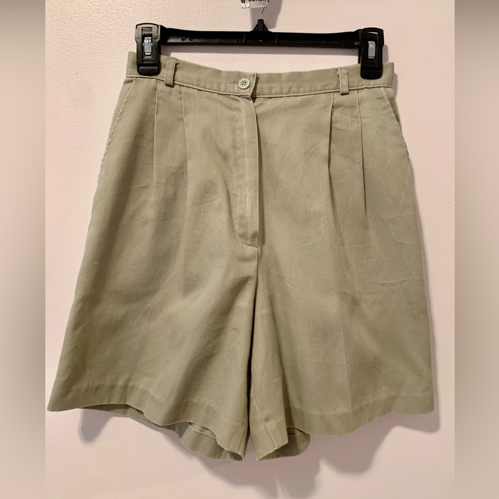vintage high waisted cargo beige/green shorts with pockets